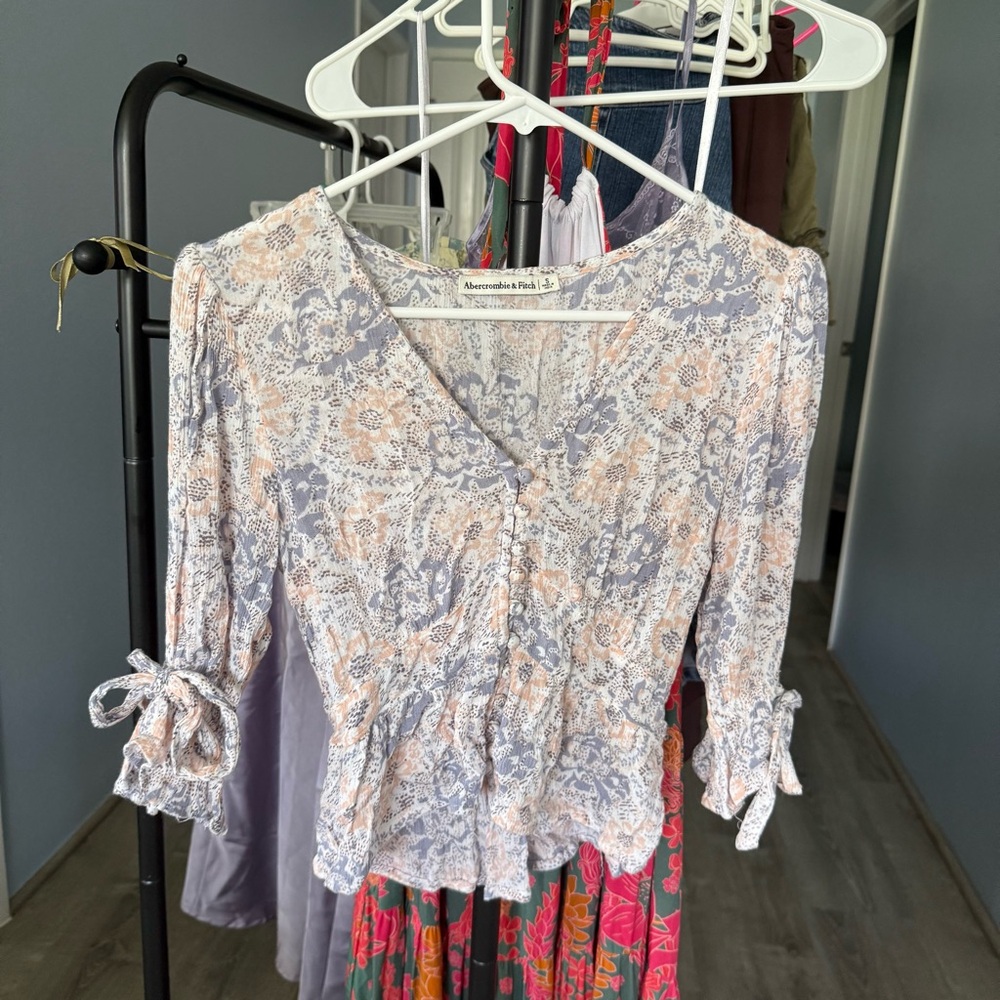 Abercrombie & Fitch Pastel Floral Blouse